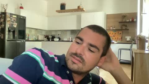 kevinpillobello online show from July 27, 2026, 8:43 am