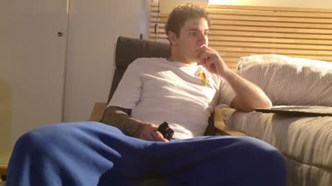 Snapshot of kevinwolf777 chatting on December 2, 2025, 6:30 am Kevin online show from December 2, 2025, 6:30 am