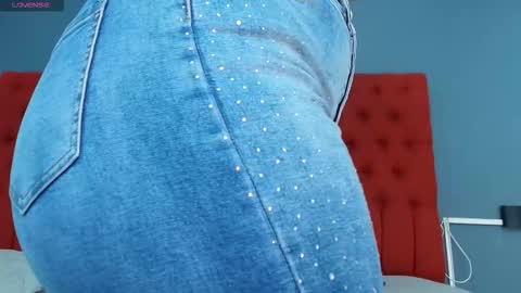 Snapshot of keyla_mejia chatting on December 22, 2025, 11:51 am Keyla online show from December 22, 2025, 11:51 am