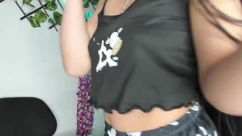Snapshot of keyla_meow2002 chatting on February 11, 2025, 12:37 pm keyla meow2002 online show from February 11, 2025, 12:37 pm