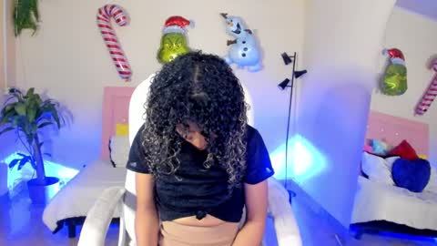 Snapshot of keyla_roberts_ chatting on December 30, 2024, 7:32 pm Adhara. Help me reach 100 likes online show from December 30, 2024, 7:32 pm