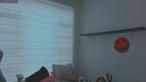 Snapshot of keyla_roberts_ chatting on October 4, 2025, 7:34 pm Adhara. Help me reach 100 likes online show from October 4, 2025, 7:34 pm