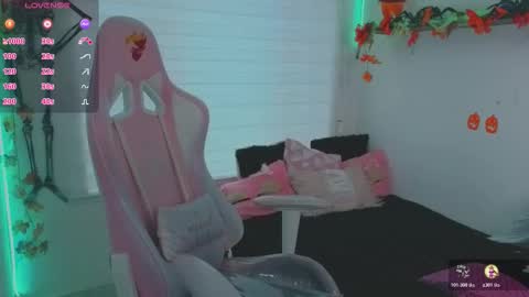 Snapshot of keyla_roberts_ chatting on October 20, 2025, 7:36 pm Adhara. Help me reach 100 likes online show from October 20, 2025, 7:36 pm