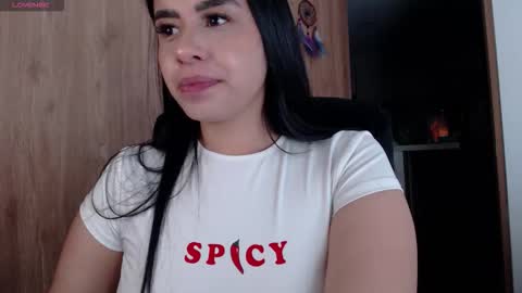 Laura online show from December 2, 2025, 2:17 am