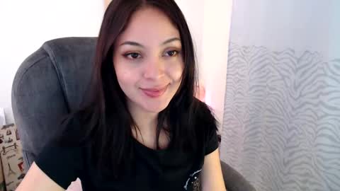 Snapshot of khal_girl chatting on February 12, 2025, 2:35 am Liss online show from February 12, 2025, 2:35 am