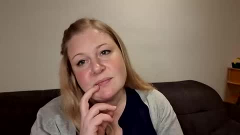 Snapshot of khaleesi0890 chatting on November 9, 2025, 5:22 pm khaleesi0890 online show from November 9, 2025, 5:22 pm