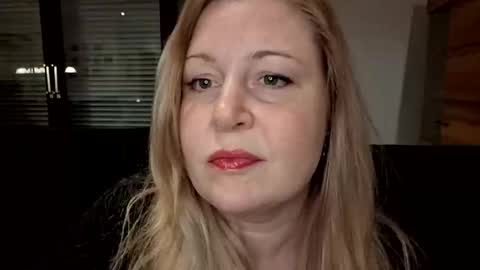 Snapshot of khaleesi0890 chatting on November 11, 2025, 6:52 pm khaleesi0890 online show from November 11, 2025, 6:52 pm