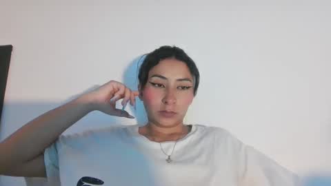 Snapshot of khaleesi_j chatting on March 12, 2025, 12:15 pm khaleesi_j online show from March 12, 2025, 12:15 pm