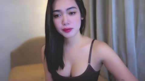 Snapshot of khaleesi_sonrisa chatting on January 14, 2026, 5:51 pm sonrisa online show from January 14, 2026, 5:51 pm