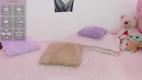 khaterin_26 online show from January 12, 2026, 3:45 am