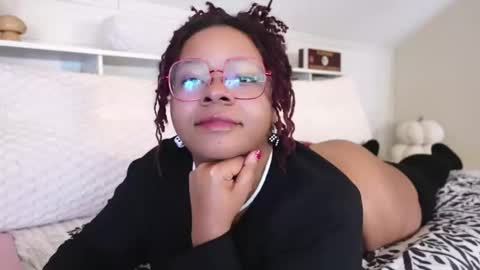 Snapshot of khayaparker chatting on February 2, 2026, 9:13 pm Khaya online show from February 2, 2026, 9:13 pm