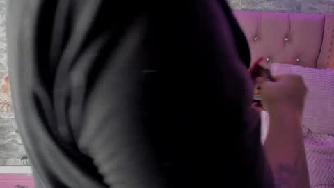 Khelany Isyy  online show from October 22, 2025, 1:55 pm