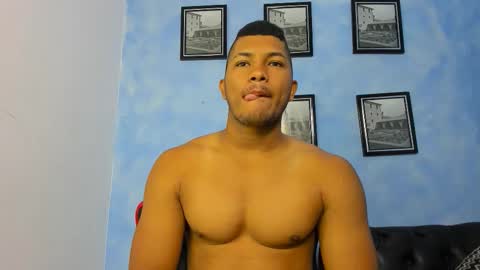 Snapshot of khen_west1 chatting on October 22, 2025, 7:02 pm khen_west1 online show from October 22, 2025, 7:02 pm
