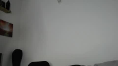 khevinlopezonig online show from October 21, 2025, 12:22 am