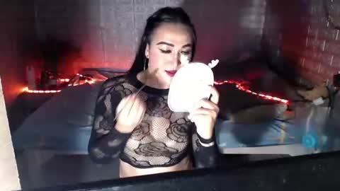 khimtemptress69 online show from May 26, 2026, 9:49 am
