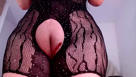 Snapshot of khloe_sweeet chatting on December 25, 2024, 11:53 pm khloe_sweeet online show from December 25, 2024, 11:53 pm