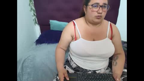 khloe_tommson_ online show from September 25, 2025, 12:31 pm