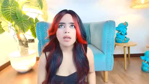 khloejohnson online show from November 3, 2025, 4:03 am