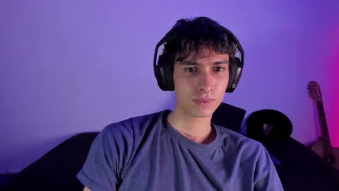 Snapshot of khozler_ chatting on February 2, 2025, 8:02 am khozler_ online show from February 2, 2025, 8:02 am