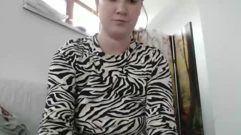 Snapshot of khrysssarah chatting on December 22, 2025, 11:07 am Sarah online show from December 22, 2025, 11:07 am