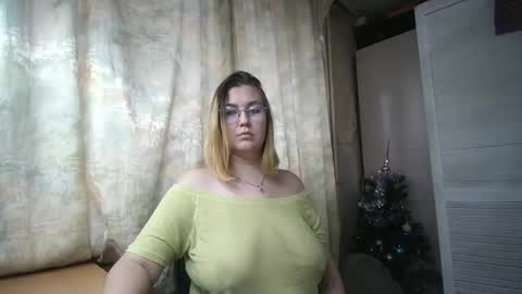 kianna_dior_ online show from December 30, 2024, 11:48 am