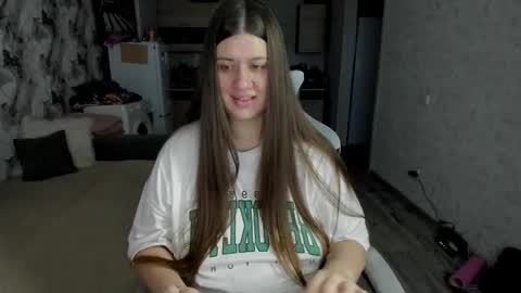 kianna_dior_ online show from November 23, 2025, 10:04 am