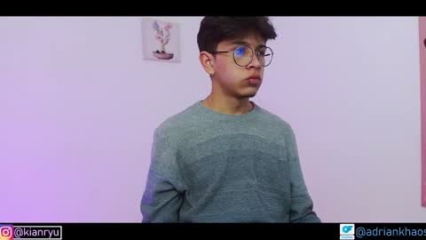 Snapshot of kianryu chatting on December 19, 2024, 12:02 am Adrian Chlloe online show from December 19, 2024, 12:02 am