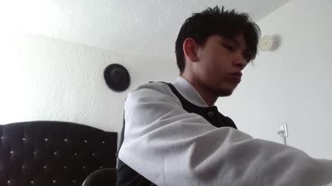 Snapshot of kianryu chatting on September 12, 2025, 5:02 pm Adrian Chlloe online show from September 12, 2025, 5:02 pm