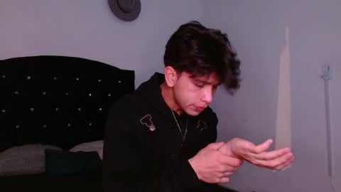 Snapshot of kianryu chatting on October 20, 2025, 12:44 am Adrian Chlloe online show from October 20, 2025, 12:44 am