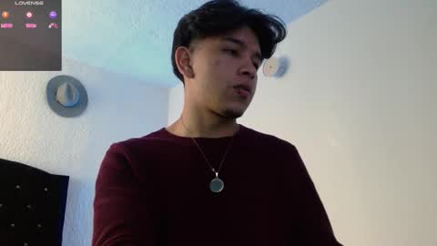 Snapshot of kianryu chatting on November 28, 2025, 9:50 pm Adrian Chlloe online show from November 28, 2025, 9:50 pm