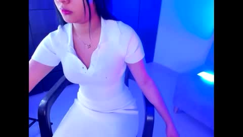 Snapshot of kiara_bloom_hot chatting on December 16, 2025, 12:43 pm kiara_bloom_hot online show from December 16, 2025, 12:43 pm