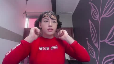 KIARA FOX online show from April 8, 2026, 9:37 pm