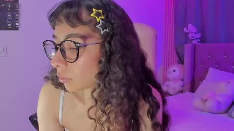 Snapshot of kiara_lovelyy chatting on May 9, 2026, 4:17 am Kiara online show from May 9, 2026, 4:17 am