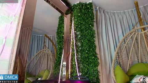 Kiara Zahiri online show from September 12, 2025, 11:10 am