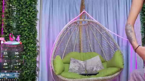 Kiara Zahiri online show from October 6, 2025, 11:07 am