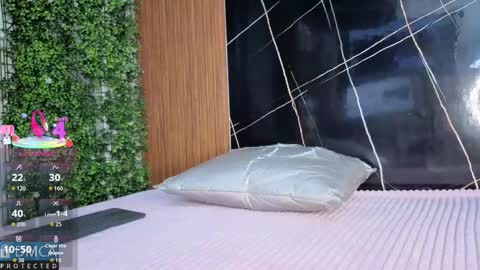 Kiara Zahiri online show from October 17, 2025, 11:02 am