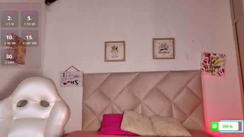 kiaraa_ebony online show from May 23, 2026, 2:32 pm
