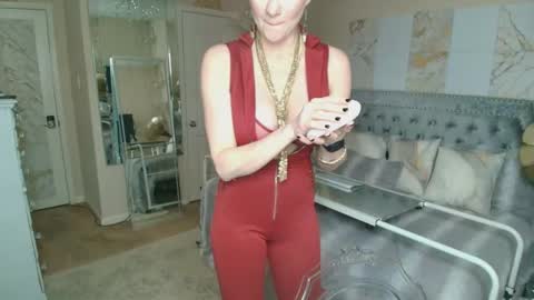 Kia Rose online show from November 3, 2025, 1:19 am