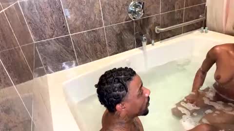 Snapshot of kibrombariu45 chatting on January 18, 2026, 11:30 pm HunneysPlayRoom online show from January 18, 2026, 11:30 pm