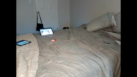 Snapshot of kibrombariu45 chatting on February 20, 2026, 8:05 am HunneysPlayRoom online show from February 20, 2026, 8:05 am