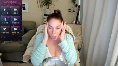 Kiera Reines online show from May 24, 2026, 6:35 pm