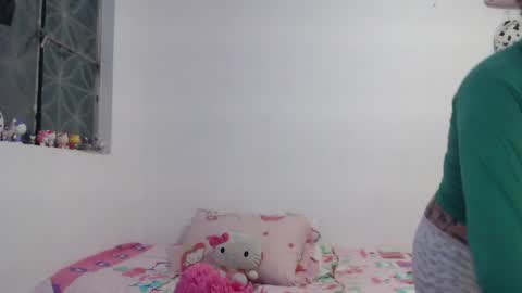 Snapshot of kiimy_to chatting on May 16, 2026, 11:57 pm Nezumy Rey online show from May 16, 2026, 11:57 pm