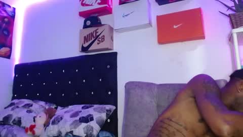 Snapshot of kiing_black chatting on February 20, 2025, 5:55 am Kiing Black online show from February 20, 2025, 5:55 am