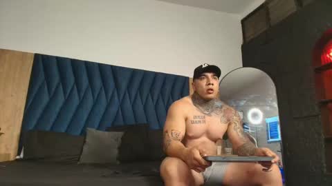 Snapshot of kiing_magic chatting on March 1, 2026, 2:02 am kiing magic online show from March 1, 2026, 2:02 am