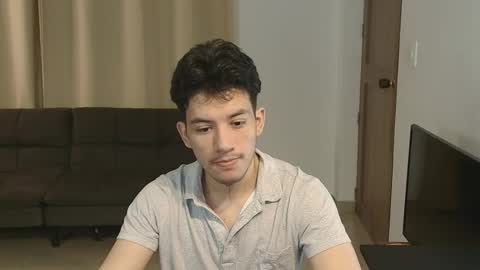 kikeruiz 19 online show from November 12, 2025, 12:22 am