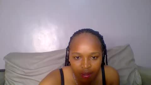 Snapshot of kiki_beby chatting on April 22, 2026, 10:06 am Angela online show from April 22, 2026, 10:06 am