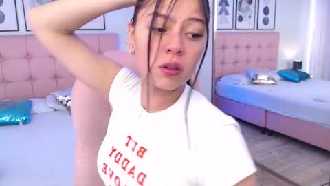 kIKI online show from October 21, 2025, 5:24 pm