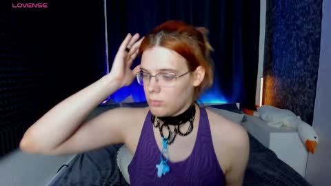 Kiki online show from December 13, 2024, 4:27 pm