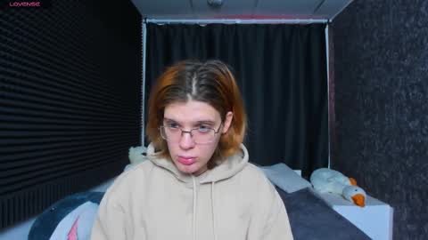 Kiki online show from February 17, 2025, 10:07 am