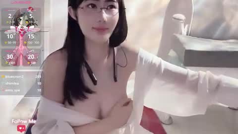 Snapshot of kiki_loveu chatting on December 19, 2024, 4:24 pm kiki_loveu online show from December 19, 2024, 4:24 pm